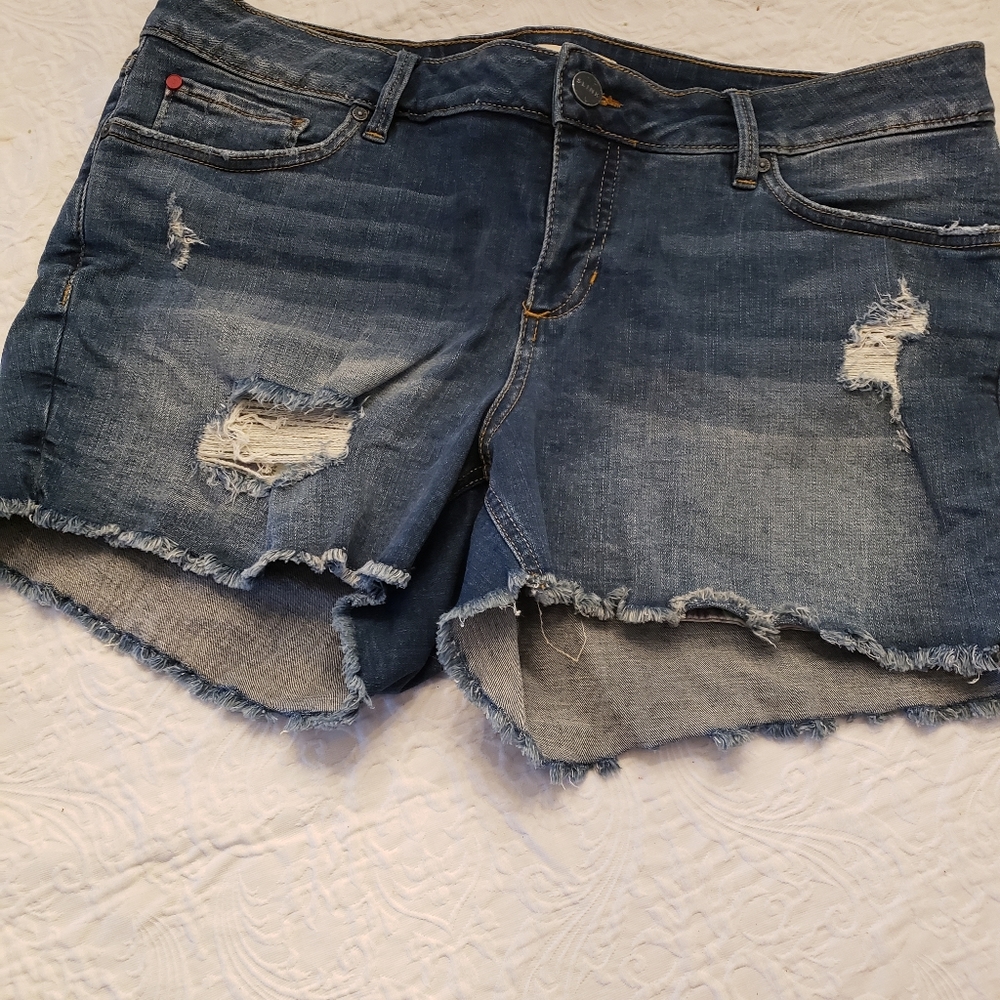 Classic Distressed Women's Denim Jean Shorts - Blue